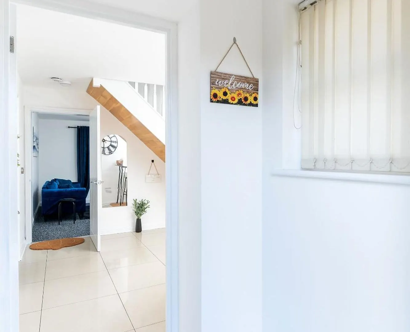 4Bdr House,8 Guests, Contractor Stays , Holiday Home, Free Parking, Reliable Wifi, Worksite And Amenities Nearby!