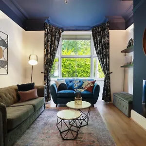 Centre Racecourse Retreat: Family & Contractor-friendly 3-bed Doncaster