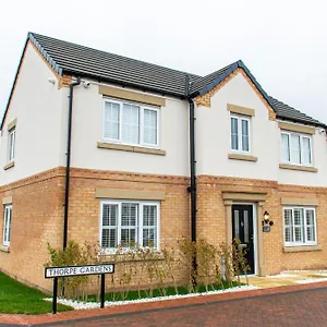Lovely 4 Bedroom House Near Racecourse! Doncaster